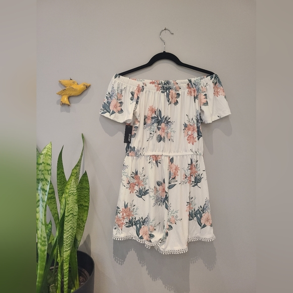 Off The Shoulder Floral Romper - Picture 2 of 2